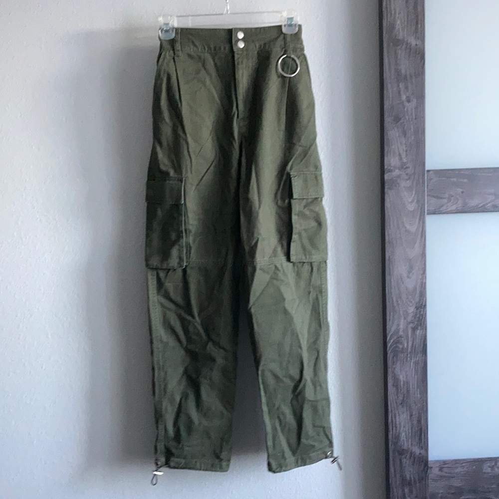Forever 21 Elastic Waist Cargo/Utility Pants